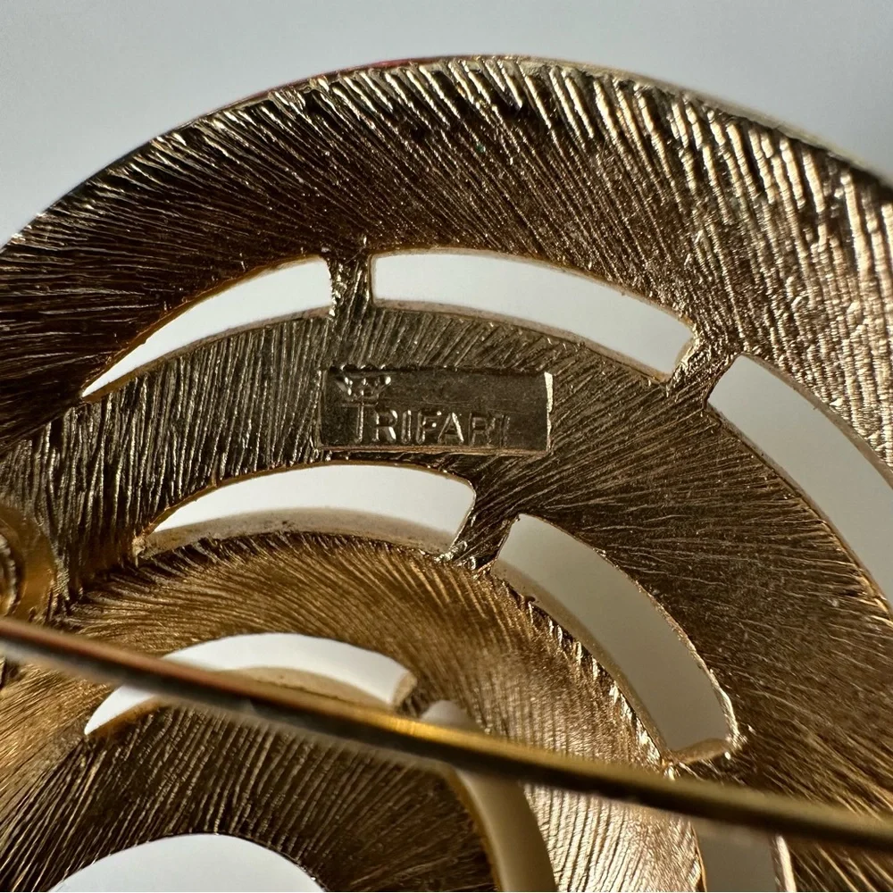 Trifari White Enamel and Gold Tone Brooch-Signed Crown Trifari Vintage